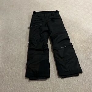 Patagonia ski pants black great used condition size 10 kids